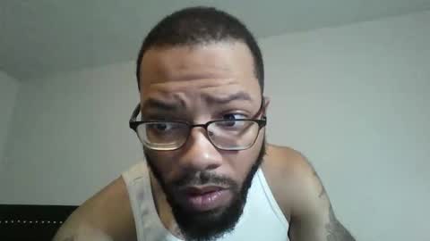 Snapshot of liightskinlover chatting on 11/10/25, 01:32 liightsinlover online show from 11/10/25, 01:32