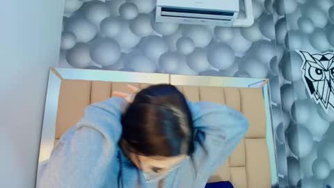 Miia online show from 02/02/26, 07:01