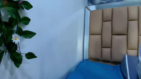 Miia online show from 02/16/26, 07:10