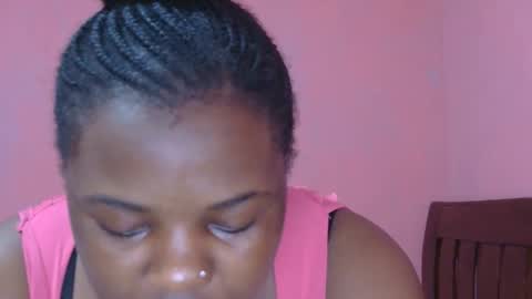 Snapshot of liilcutiee chatting on 10/25/25, 11:07 Lily online show from 10/25/25, 11:07