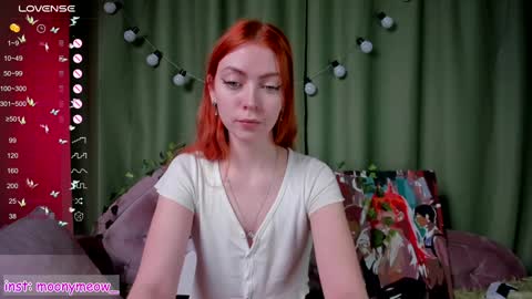 Snapshot of lika_moon chatting on 12/19/24, 12:45 Lika online show from 12/19/24, 12:45