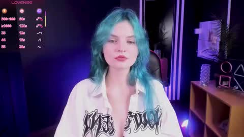 lika_sky online show from 11/22/25, 04:28