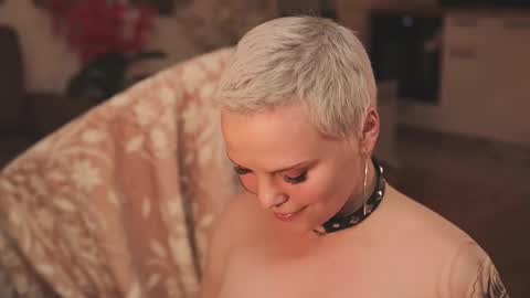 likaaberry online show from 10/30/25, 07:58