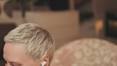 likaaberry online show from 11/09/25, 12:25