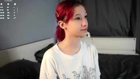 Emi online show from 12/15/25, 11:36