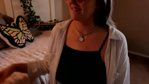 Synthia online show from 07/05/26, 03:41