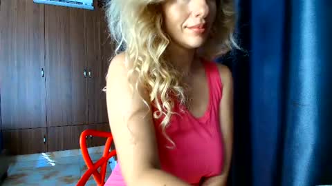 Snapshot of like_firebird chatting on 06/17/26, 05:10 Mia Onlyfans link - online show from 06/17/26, 05:10