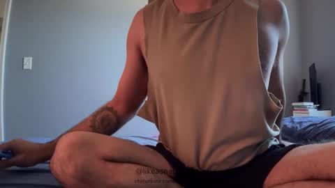 Snapshot of likeasnack chatting on 10/06/25, 04:59 likeasnack online show from 10/06/25, 04:59