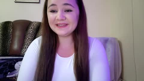 Snapshot of likechoco chatting on 12/25/24, 11:42 Celine online show from 12/25/24, 11:42