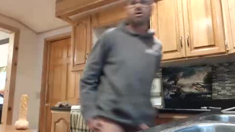 St pierre online show from 10/22/25, 04:18