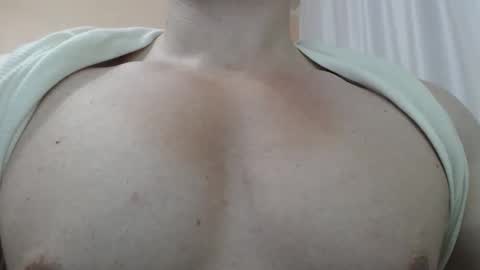 Snapshot of likwidator84 chatting on 09/18/25, 01:18 Maximus online show from 09/18/25, 01:18