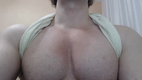 Snapshot of likwidator84 chatting on 09/24/25, 10:40 Maximus online show from 09/24/25, 10:40