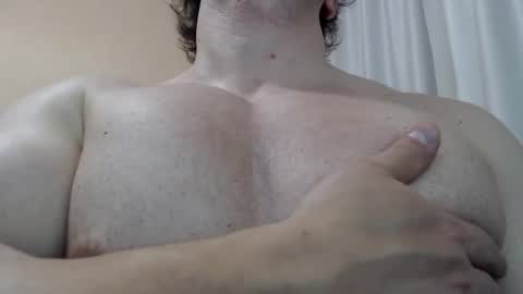 Snapshot of likwidator84 chatting on 06/08/26, 01:39 Maximus online show from 06/08/26, 01:39