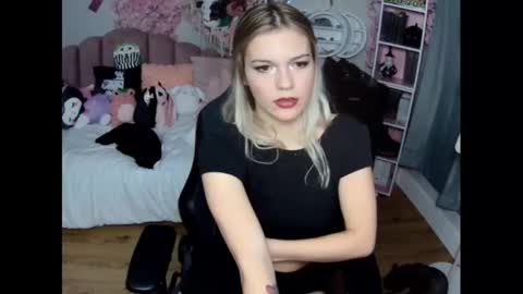 Lil Bunny online show from 12/02/24, 03:37