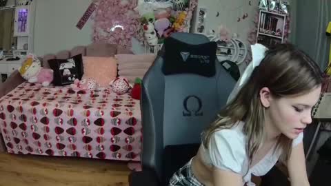 Lil Bunny online show from 02/02/25, 04:15