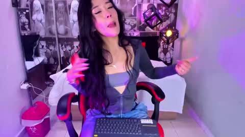 Lili Cey online show from 09/11/25, 07:25