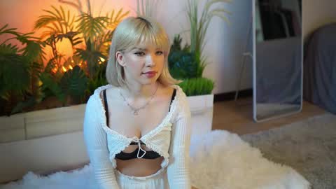 Snapshot of lil_chery chatting on 09/28/25, 08:20 lil_chery online show from 09/28/25, 08:20