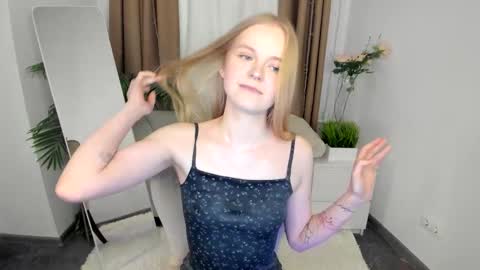 Erica online show from 03/04/26, 12:22