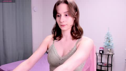 Snapshot of lil_ember chatting on 12/05/24, 09:17 Little Amber Guys please if its not difficult for you give it a thumbs up online show from 12/05/24, 09:17