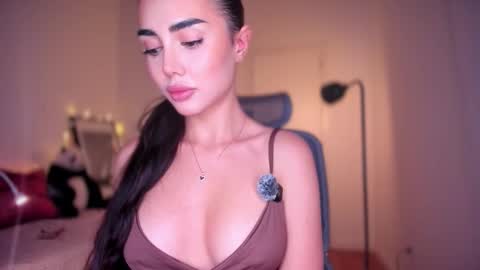 Gabriela online show from 11/28/25, 07:16