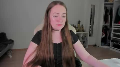 Snapshot of lil_happiness chatting on 07/11/26, 04:32 for free registration 3 online show from 07/11/26, 04:32