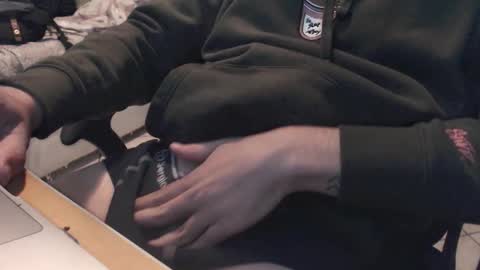 Snapshot of lil_j_ chatting on 10/11/25, 12:43 lil_j_ online show from 10/11/25, 12:43