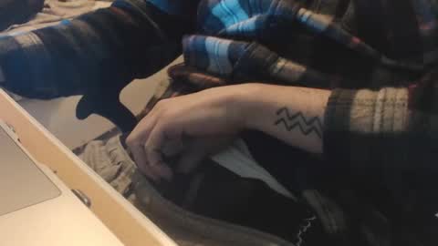 Snapshot of lil_j_ chatting on 01/15/26, 08:23 lil_j_ online show from 01/15/26, 08:23