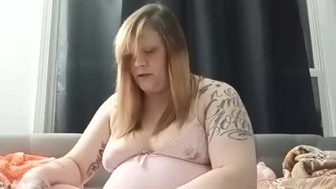 lil_nelli8 online show from 01/12/26, 08:41