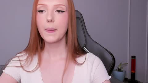 Snapshot of lil_pumpkinpie chatting on 02/08/25, 11:33 Val online show from 02/08/25, 11:33