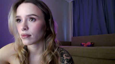 INST Lil happines s online show from 12/27/24, 11:17