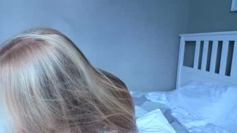 Emma online show from 10/03/25, 10:01