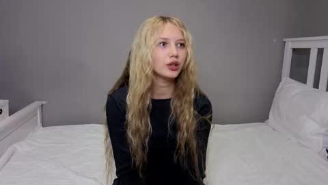 Emma online show from 11/11/25, 09:42