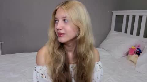 Emma online show from 11/12/25, 10:04