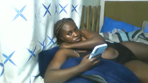 Snapshot of lil_wamboi chatting on 05/16/26, 07:56 lil_wamboi online show from 05/16/26, 07:56