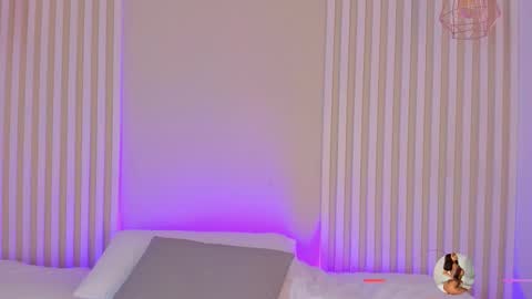 L I L A   online show from 11/27/25, 03:41