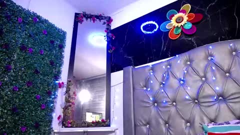   online show from 02/19/25, 11:06