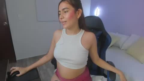 Snapshot of lila_lain chatting on 07/10/26, 04:06 L I L A online show from 07/10/26, 04:06