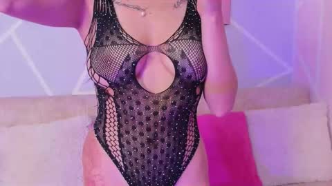 lila noa online show from 09/23/25, 07:39