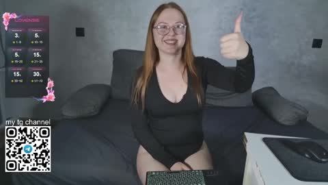 lila_pitt online show from 09/17/25, 07:26