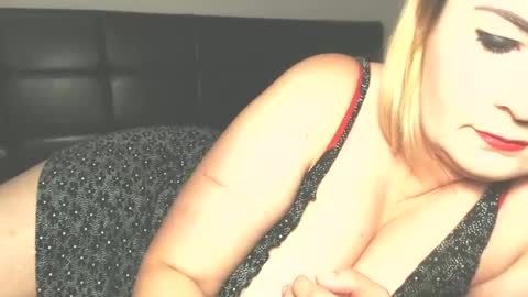 Snapshot of lilada27 chatting on 06/17/26, 05:25 lila online show from 06/17/26, 05:25