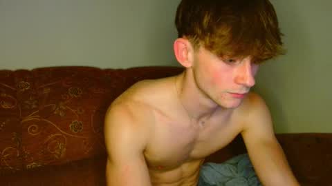 Snapshot of lilbearxxxx chatting on 11/16/25, 01:33 lilbearxxxx online show from 11/16/25, 01:33