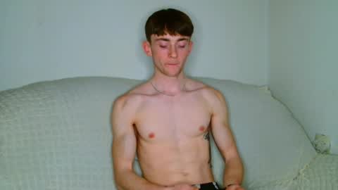 Snapshot of lilbearxxxx chatting on 02/15/26, 08:27 lilbearxxxx online show from 02/15/26, 08:27