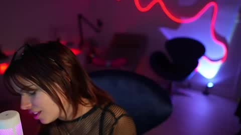 Snapshot of lilbeccaxo chatting on 04/21/26, 04:52 Rebecca online show from 04/21/26, 04:52