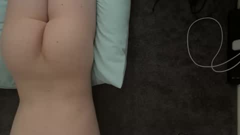 Snapshot of lilbenny05 chatting on 01/06/25, 04:15 lilbenny05 online show from 01/06/25, 04:15