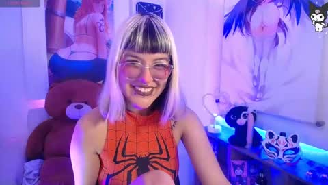 lilcandy19 online show from 10/21/25, 12:06