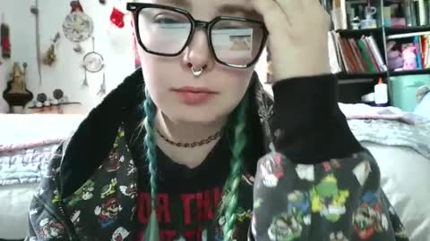 Snapshot of lilemmy1999 chatting on 12/12/24, 05:59 emily ryanson online show from 12/12/24, 05:59