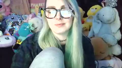 Snapshot of lilemmy1999 chatting on 01/06/25, 10:26 emily ryanson online show from 01/06/25, 10:26