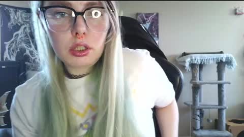 emily ryanson online show from 04/20/26, 06:53