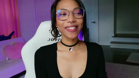 evie online show from 12/31/24, 07:40