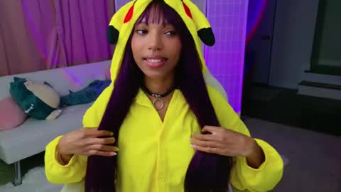 evie online show from 03/03/25, 02:15